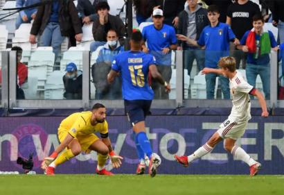 Italia giành hạng ba UEFA Nations League đầy kịch tính