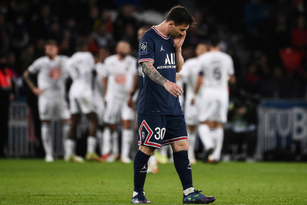 Messi lỡ trận đấu hướng đến ngôi vương của PSG