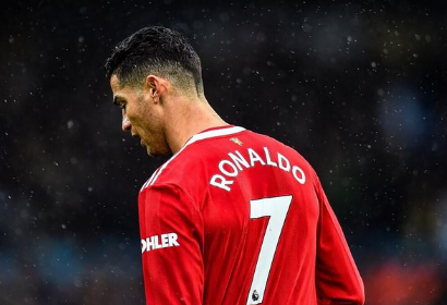 Ronaldo cần phải làm gì để có thể đá chính liên tục tại Manchester