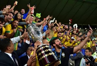 Colombia rút lui, Argentina “ôm trọn” gói đăng cai tổ chức Copa America 2021