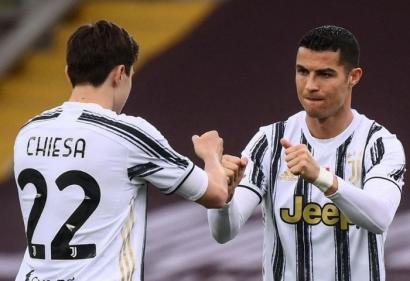Ronaldo sẽ ở lại Juventus, nhưng Chiesa mới là trung tâm trong lối chơi của Allegri