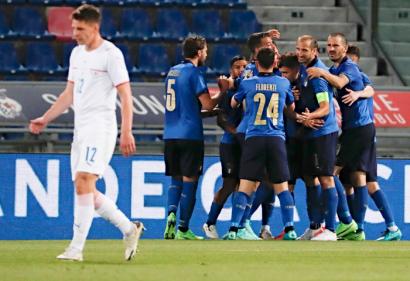 Italy 4-0 Cộng hòa Czech: Azzurri thể hiện sức mạnh để thách thức ngai vàng Euro