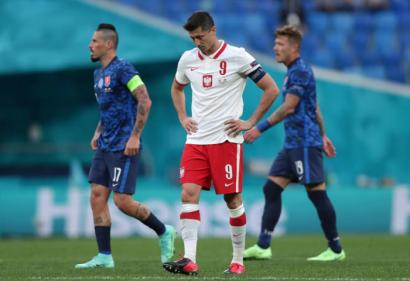 3 điều rút ra sau trận Ba Lan vs Slovakia: Ngôi sao cô đơn