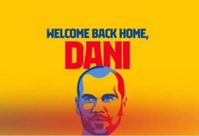 Dani Alves chính thức trở lại khoác áo Barcelona