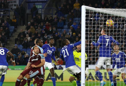 Leicester City và West Ham chia điểm trong trận cầu 4 bàn thắng