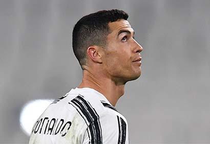 Tin chuyển nhượng bóng đá 20/3: Ronaldo ký 1 năm với Real Madrid, siêu tiền vệ ra đi? 