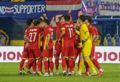 Thi đấu với đội hình chắp vá, U23 Việt Nam vẫn đánh bại U23 Thái Lan