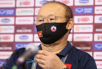 Họp báo sau trận Malaysia: Ông Park từ chối đánh giá tuyển Việt Nam