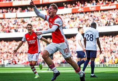 Vùi dập Tottenham, sao Arsenal “gáy” to trên sóng truyền hình