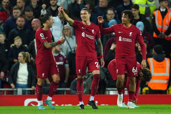 Ăn chắc mặc bền, Liverpool có 3 điểm trọn vẹn trước West Ham