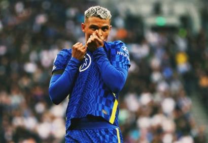 Thiago Silva: Sự chắc chắn của trung vệ 37 tuổi