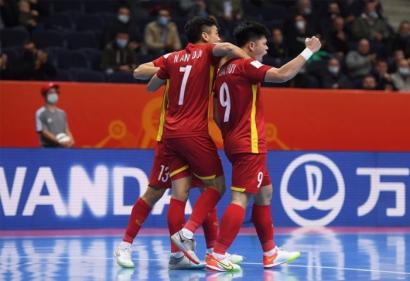 Đắc Huy và Đức Hòa ghi bàn thắng lịch sử cho Futsal Việt Nam