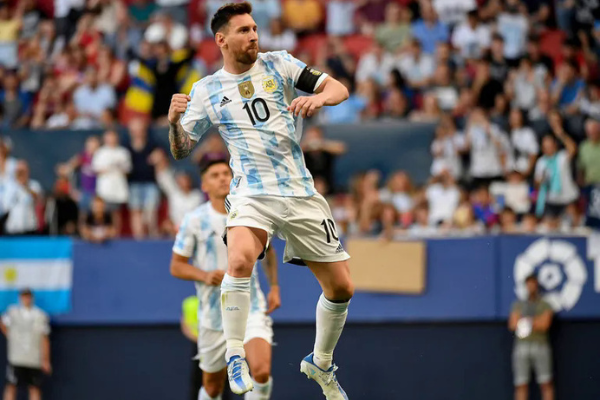 Messi tạo ra điều không tưởng trong một trận đấu 