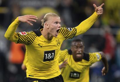 Haaland lên tiếng phút bù giờ, Dortmund có 3 điểm kịch tính