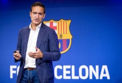 Không “ngửi” nổi nhà tài trợ mới, giám đốc điều hành Barca xin từ chức