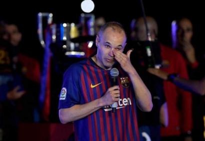 Bất ngờ: Iniesta trở lại Barcelona để cứu vãn đội bóng?