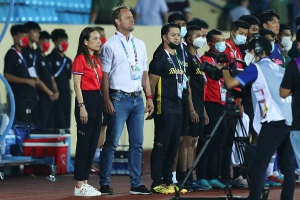 Nóng: Nữ tỷ phú Madam Pang bất ngờ chia tay U23 Thái Lan